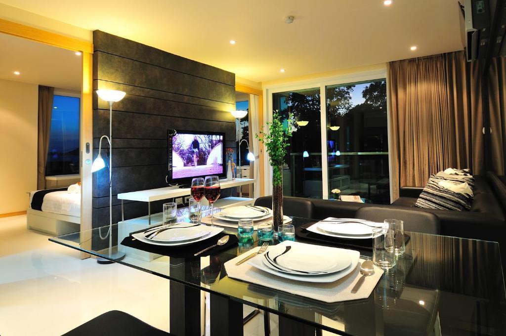 The Baycliff Residences Patong Buitenkant foto